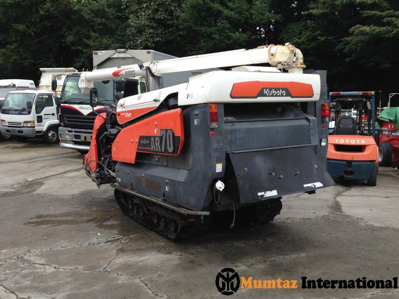 KUBOTA RICE HARVESTER 